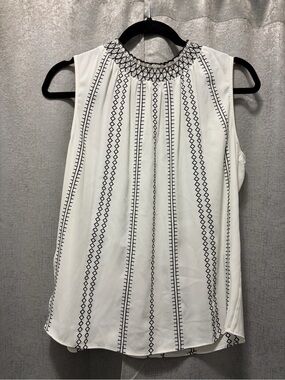 White House Black Market White Sleeveless Embroidered Mock-Neck Top